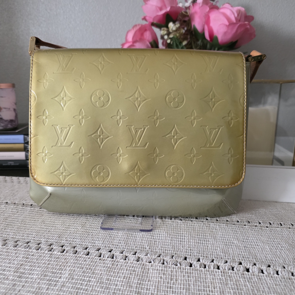 Louis Vuitton Thompson Street Vernis Crossbody – Lime Green Beauty 💚